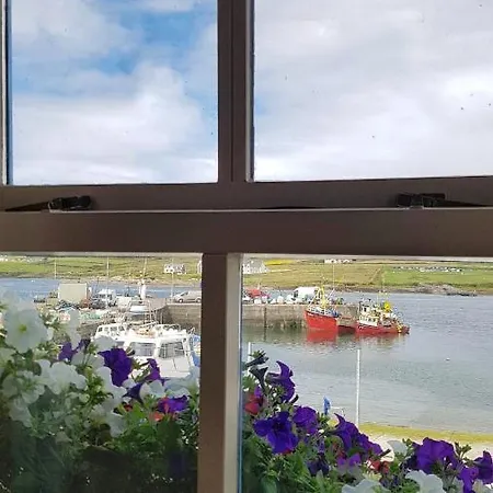 The Moorings & Seafood Restaurant Penzion Portmagee