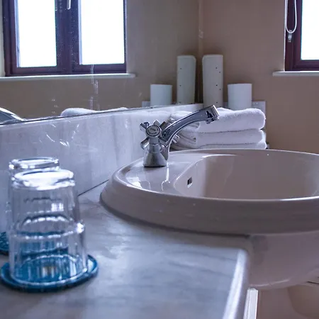 The Moorings & Seafood Restaurant 3* Portmagee