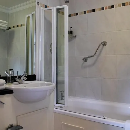 The Moorings & Seafood Restaurant Gasthuis 3*