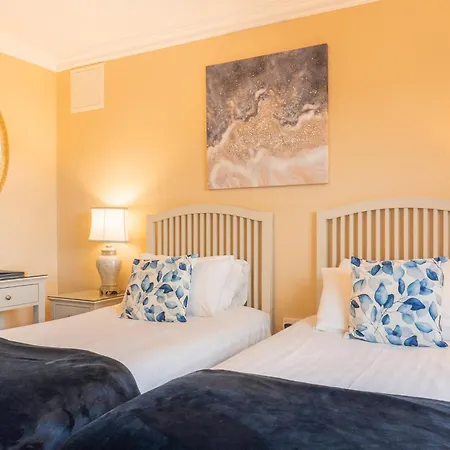 Gasthuis The Moorings & Seafood Restaurant 3*