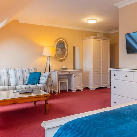 The Moorings & Seafood Restaurant 3* Portmagee