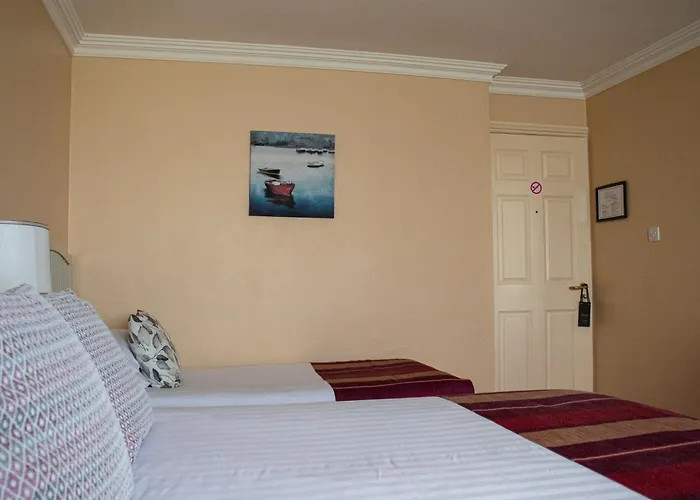 The Moorings & Seafood Restaurant Pensión 3*